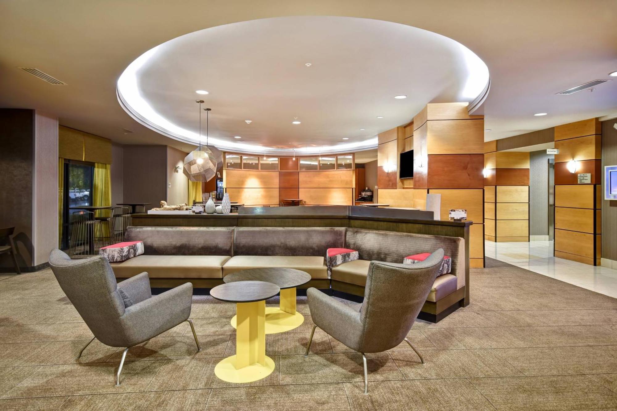 Springhill Suites Louisville Airport Exteriör bild