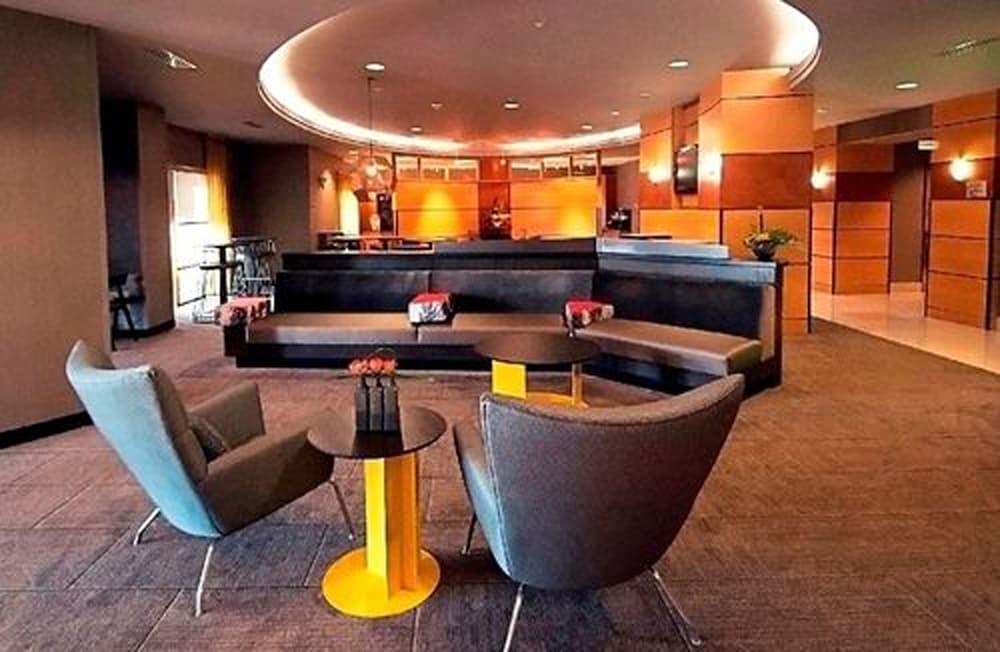 Springhill Suites Louisville Airport Exteriör bild